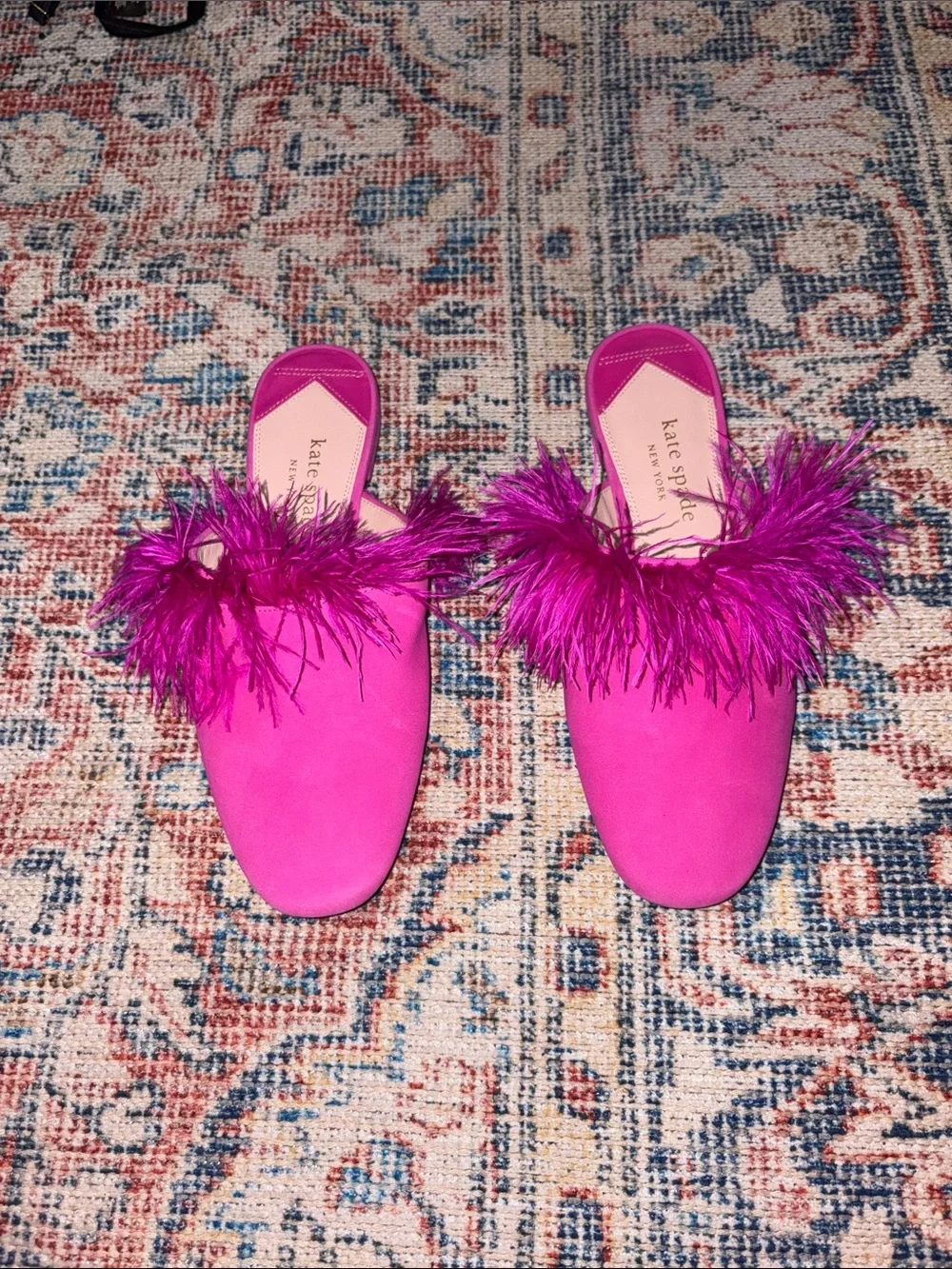 Kate Spade Marabou Suede Feather Mules in Magenta Dahlia SZ 8.5 NWOB - Picture 2 of 4